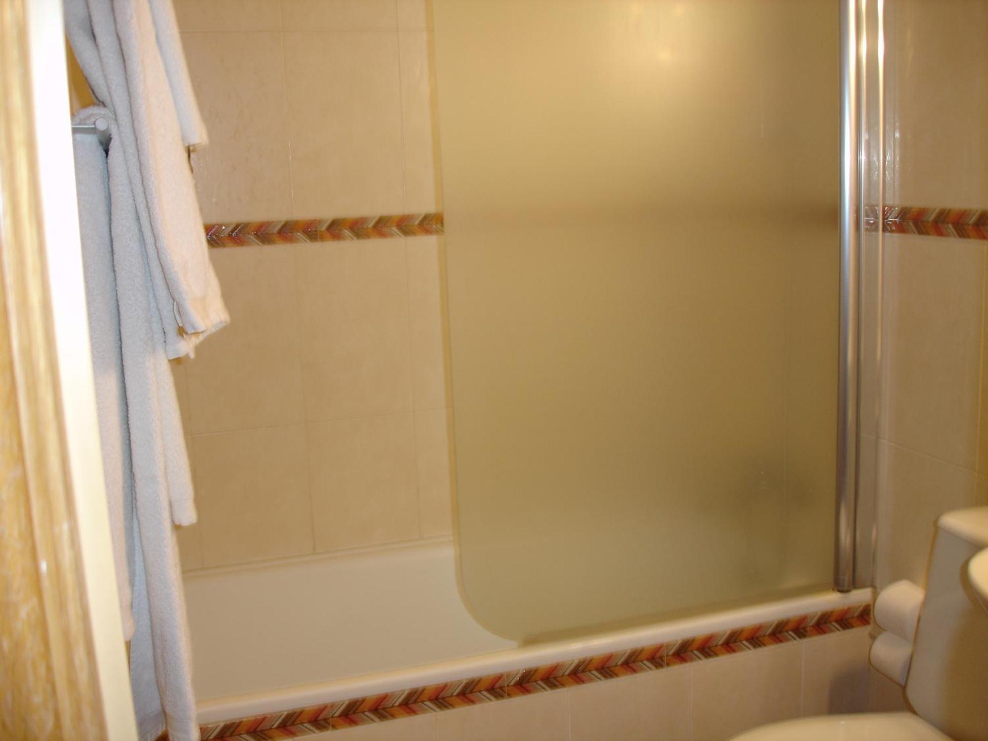 Hostal Puerta Bonita Vista Alegre Madrid Luaran gambar