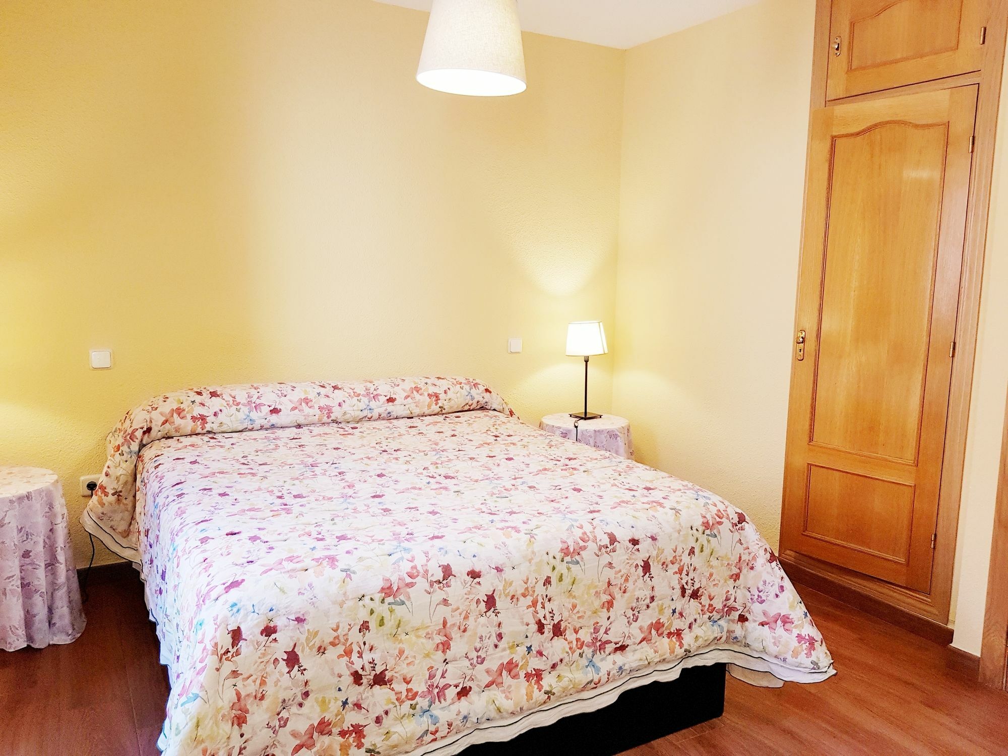 Hostal Puerta Bonita Vista Alegre Madrid Luaran gambar
